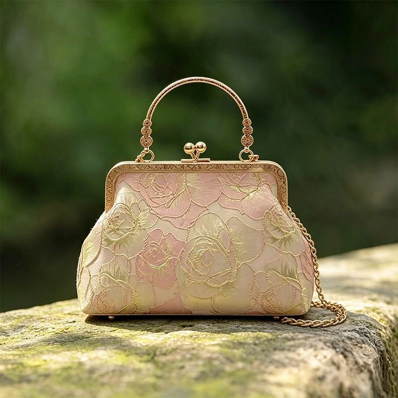 Embroidery Kiss - Vintage Floral Embroidery Kiss Lock Handbag