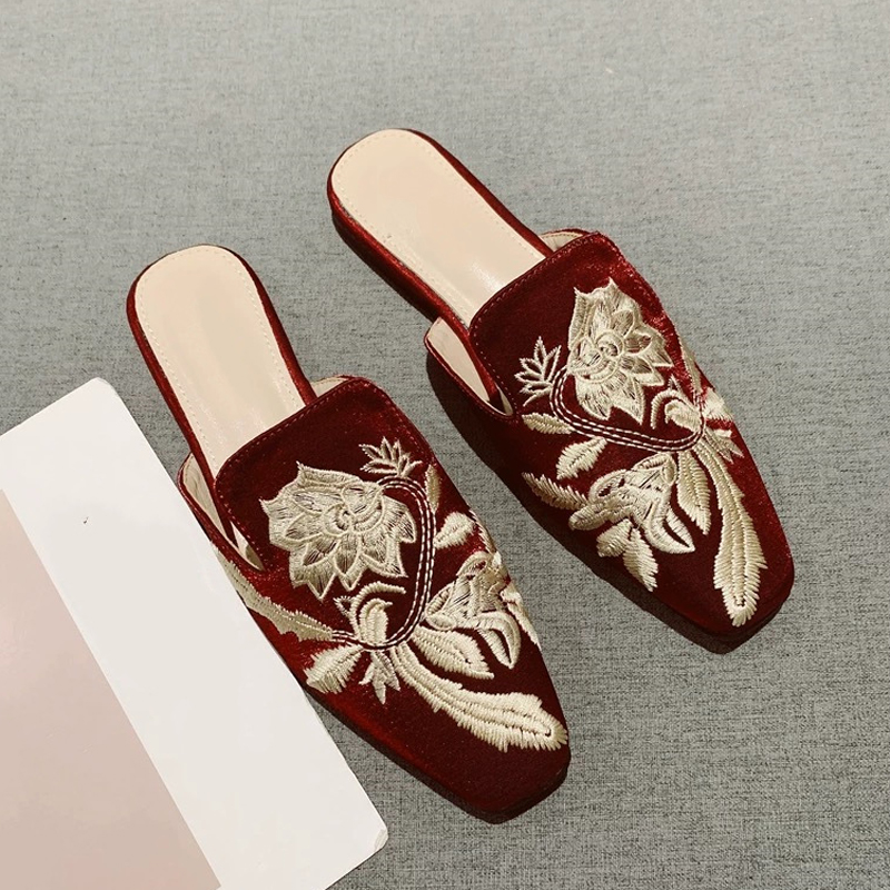 Embroidery Designer - 2026 New Womens Shoe Retro Embroidery