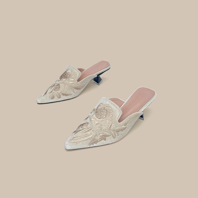 Embroidery Velour Women Shoes  - đánh giá và giá Embroidery Designer