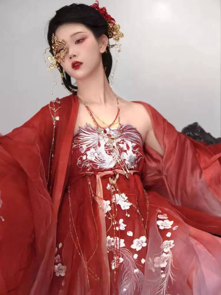 Women In Hanfu Heavy Embroider - đánh giá và giá Embroidery Set